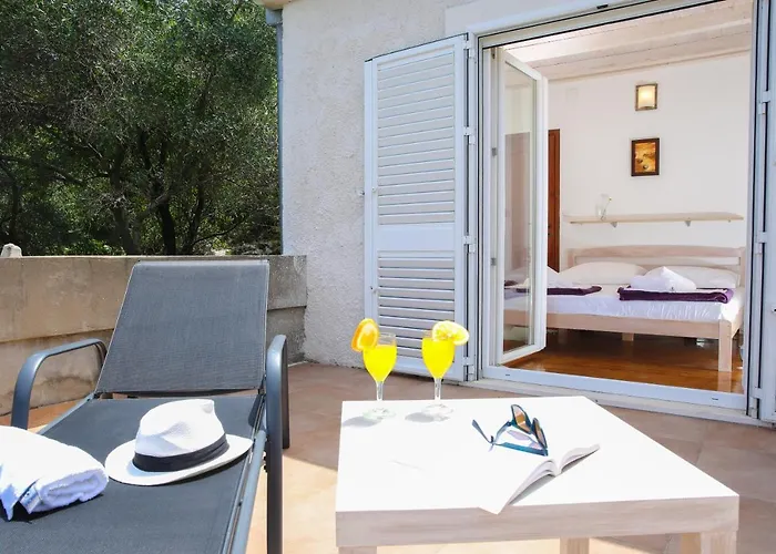 Spacious Apartment Lucia