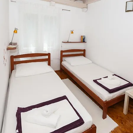 Spacious Apartment Lucia Prožura Kültér fotó