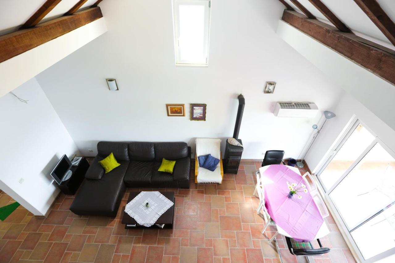 Spacious Lucia *